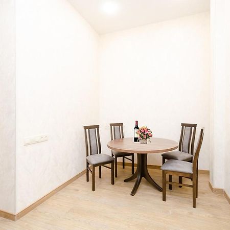 15. Double Room Apartaments With Fresh Style Yerevan Exterior photo